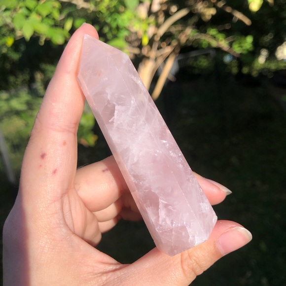 Rose quartz crystal tower point - Picture 5 of 6